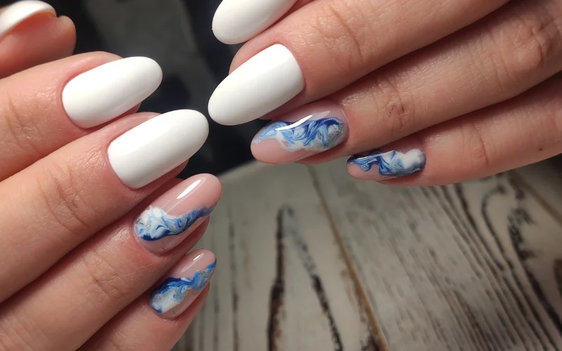 popular themes for nail designs