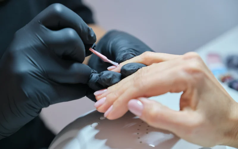 What are some tips for beginners in thematic nail designs