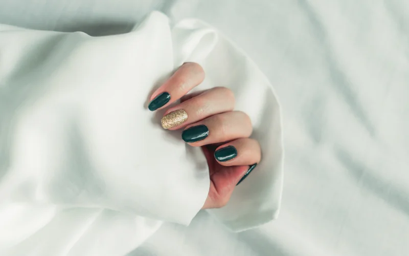 Are Nail Wraps Easy to Apply?