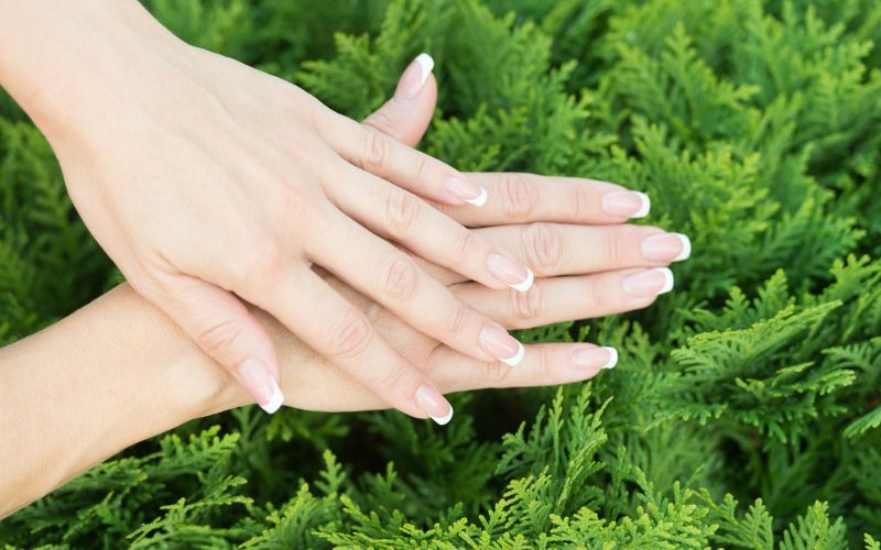 Overlay Nails Damaging to Natural Nails