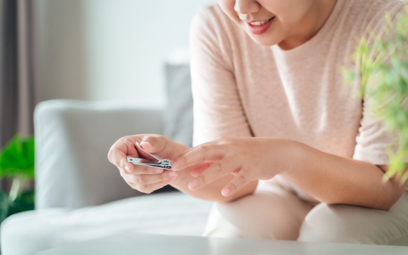 Clean and Maintain a Cuticle Trimmer