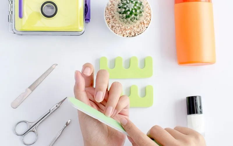 How to Maintain Beach Theme Nails
