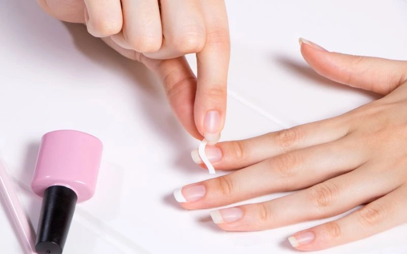 How to Put on Nail Stickers