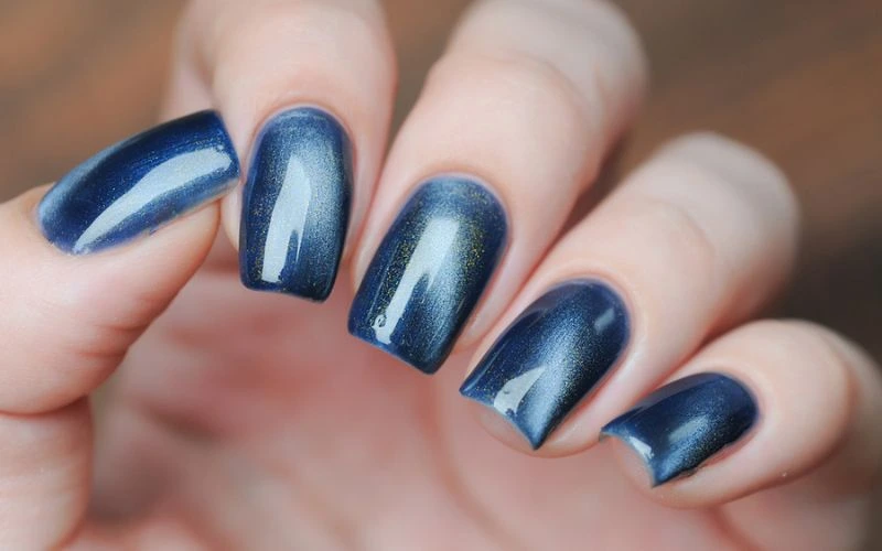 Cat Eye Nails