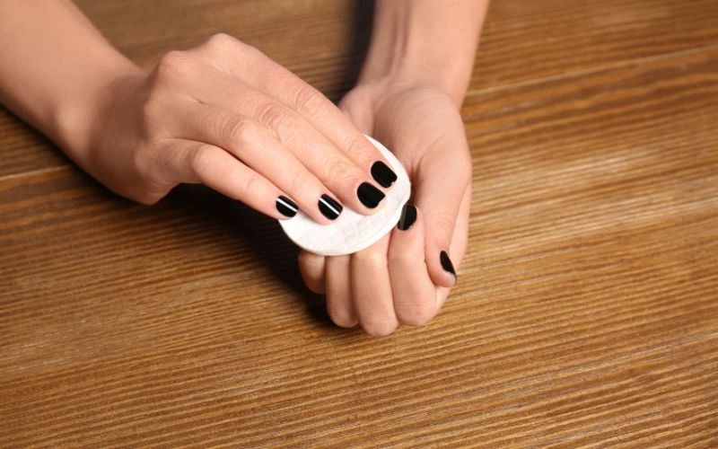 Remove Pop Art Nails