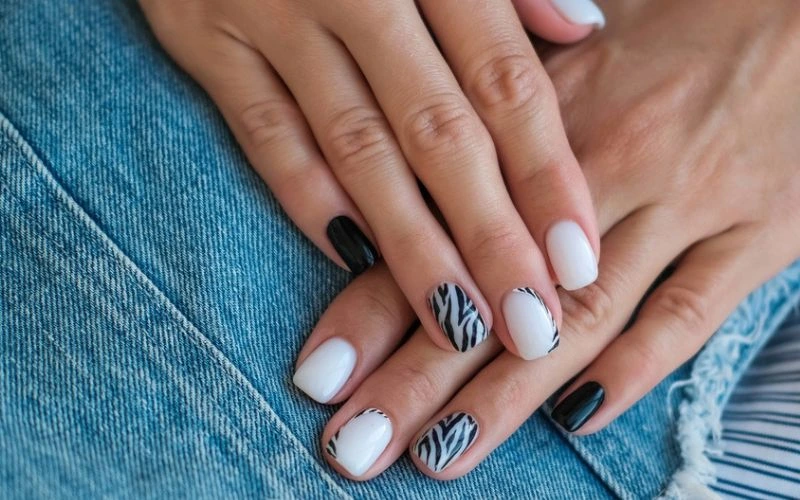 Simple Black and White Nails