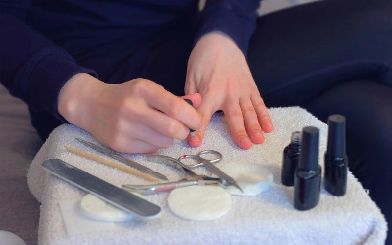 Apply Nail Primer