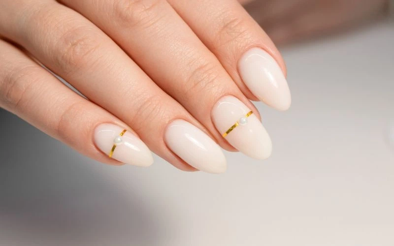 Shape Almond Nails