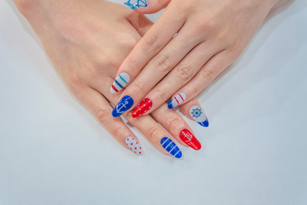 Cruise Nail Design