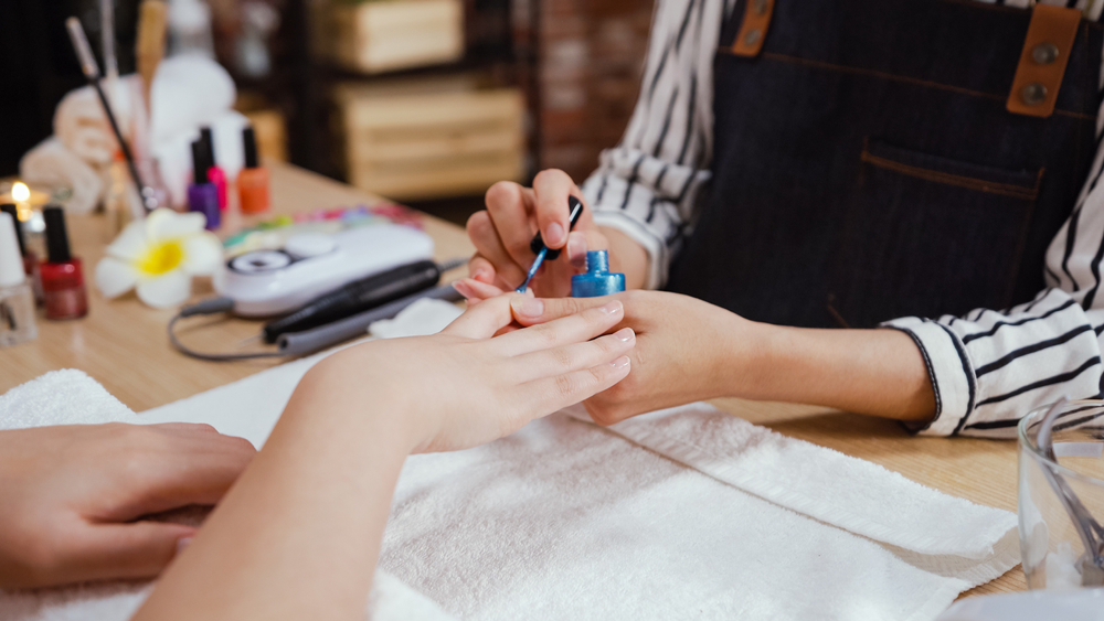 Create Blue and Gold Nails Designs