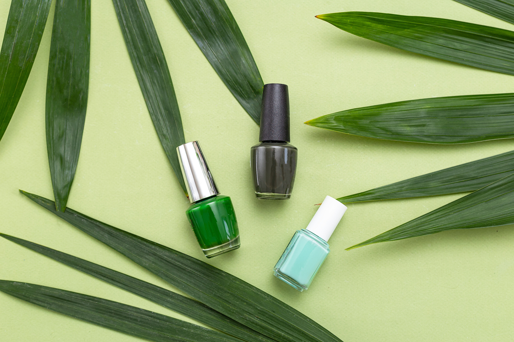 What Colors Work Best for Shamrock Nail Design?