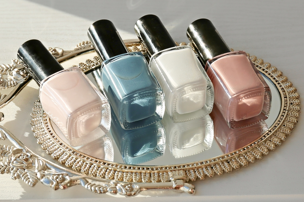 What Colors Complement These Nails?